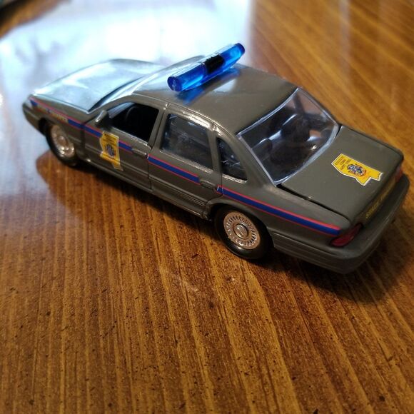 Mississippi Highway Safety Patrol Road Champs die cast police car 1:43 scale - Picture 7 of 11